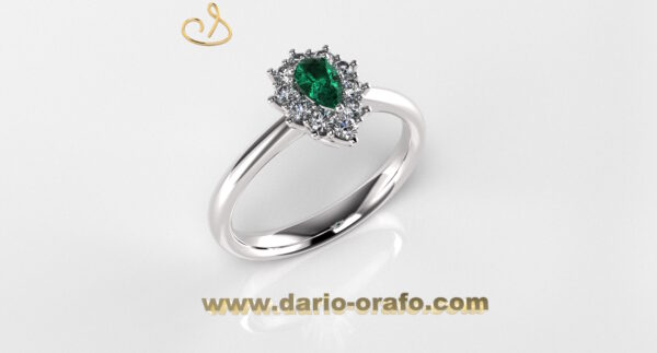 Anello Smeraldo 017 Goccia 5x3 classico contornato