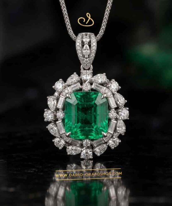 Ciondolo Smeraldo 022 rettangolare contornato con diamanti tondi, a goccia e baguette